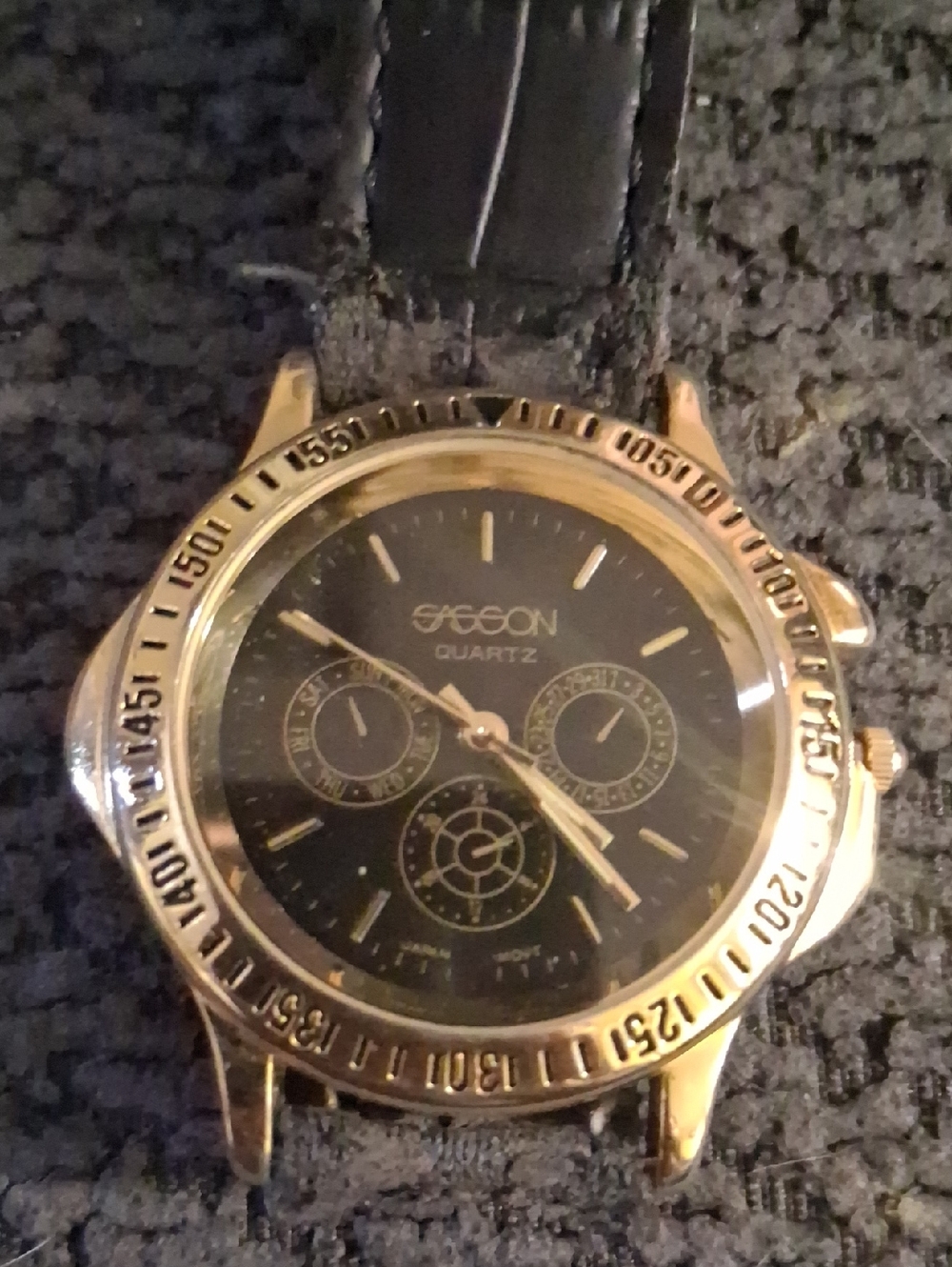 Gold-Tone Men’s Quartz Watch with Black Dial and Strap